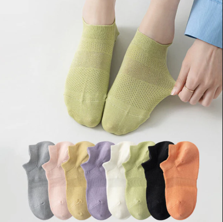 The Differences Between Bamboo Socks and Cotton Socks